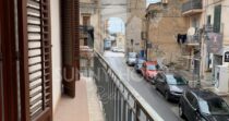 Occasione nel cuore di Trabia: edificio indipendente con terrazzo panoramico