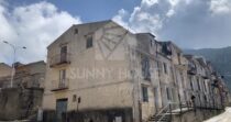 Vendesi casa indipendente a Gratteri