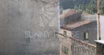 Vendesi casa indipendente a Gratteri