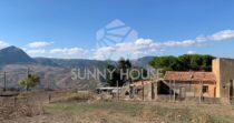 In vendita – Proprietà rurale di circa 900 m² con 22 ettari di terreno