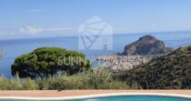 Villa indipendente con piscina e vista mare a Cefalù