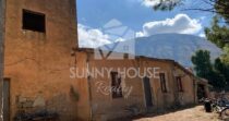 In vendita – Proprietà rurale di circa 900 m² con 22 ettari di terreno